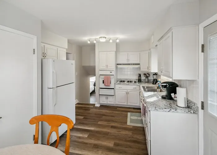 Holiday home Quiet And Spacious 4br Family Near Naval Base *